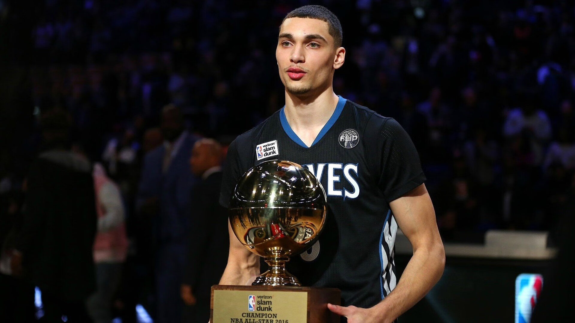 鹈鹕狂胜魔术,王哲林创生涯新高,中国巨人终于等来属于他的NBA时刻?